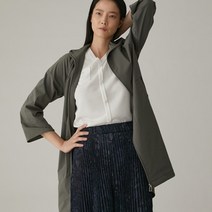 올리비아로렌 7부 소매 바람막이 후드 점퍼 VOPCLXM-4181