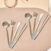 달팽이리빙 퀴진드마망 클래식 커트러리 2인 세트, 무광실버, 숟가락 2p + 젓가락 2p + 포크 2p + 나이프 2p