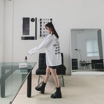 시크블랙 여성용 마렌터 백 레터링 박시 티셔츠 T7696K18