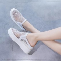 꽃무늬 메쉬 7cm 에지 힐 키높이 슬립온 뮬 비즈 장식 샌들 블로퍼 발 편한 화려한