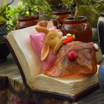 [새로운주택디자인도감책] 책 속에서 잠자는 토끼 토끼모형 동물모형 동물장식 잔디 정원 주택 장식, 잠자는 책 토끼