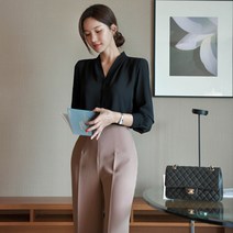 악녀일기 / 배색 단추 블라우스