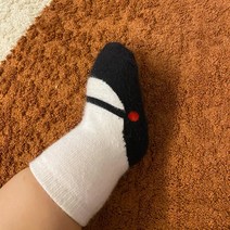 JL 투툼하고 사랑스러운 미끄럼 방지 발레 양말 랜덤 두개 색상