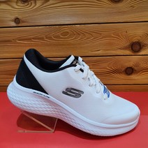 스케쳐스 [2001안양점] 남성 23년신상 스케치 라이트 프로 충겨흡수 통기성우수 메모리폼 쿠션 가볍고 발편한 런닝/워킹화