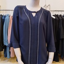 NC엑스코 프로그램 네이비자수블라우스 P193B020