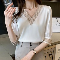 베이직 브이넥 세련된 봄 여름 5부 블라우스 오피스룩