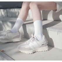 뉴발란스 327 화이트 문빔 레인클라우드 커플 운동화