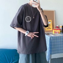 DFMEI 남자 반팔 티 셔츠 프린팅 라운드 넥 루즈 핏 웃는 얼굴로 새로운 후드 티 셔츠 반팔에 있다.