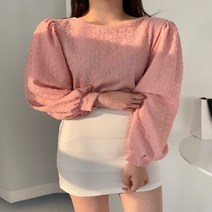 셀러허브 패션 [러빙엠] 페미닌 브이넥 양면 라운드 셔링 어깨 퍼프 벌룬 블라우스