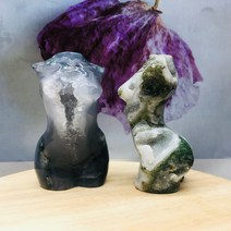 자수정 천연마노 크리스탈 핸드스톤 천연 수생 마노 여성 모델 흉상 치료 바디 동상 Reiki 돌 조각 방 장식 선물 장식상
