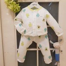 아가방 초특가 여름 베이비페어! 아주 얇아 비침있는 긴소매! 에어컨때문에 여름 긴소매 너무 필요했어 봄부터 쭉 요거! 가로결사이 바람슝슝 상하세트! 컬로도 너무 이뻐!