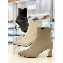 닥스 닥스 DAKS 여성 7cm 세미스퀘어토 굽금장식 포인트 앵클 부츠 DIB207 (P002354555)