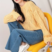 바지를 뭘 입어도 이쁜 여자 크롭 꽈배기 니트티