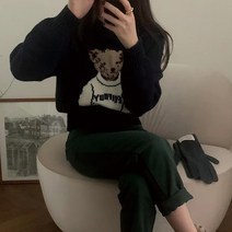 [랜덤플레이] 라운드넥 데일리 캐주얼 테디베어 자수 니트