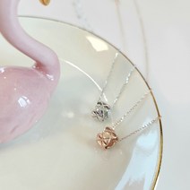 셀러브리티 서아리 제니 김나영 크러쉬 목걸이