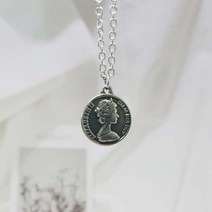 변치않는 빈티지 엘리자베스코인목걸이_ALL써지컬스틸 변색걱정노노!니트 목폴라 찰떡코디 _엘뤼미에르