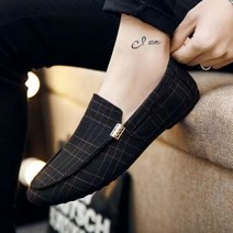 큐마이기 로퍼스 남성 디자이너 슈즈 원피스 소프트 가죽 여름 경량 슬립온 모카신