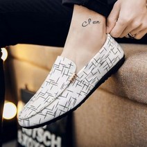 큐마이기 로퍼스 남성 디자이너 슈즈 원피스 소프트 가죽 여름 경량 슬립온 모카신