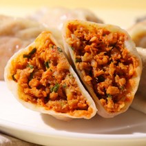[50년 청주 육거리소문난만두] 모듬 수제 손 미친 고기 김치 왕 핵폭탄 새우 만두 맛집, 핵폭탄만두(끝없이 매운 맵기3단계 10개)
