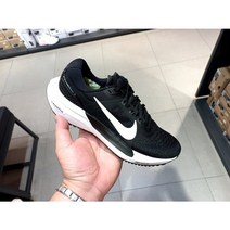 [나이키코리아] W 에어 줌 보메로 15 런닝화