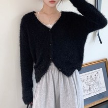 [랜덤플레이] 가을 데이트룩 브이넥 뽀송 스웨터 가디건