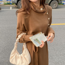[세인트이브] 2179 보들보들 옆 단추 멋쟁이 터들넥 니트 롱 원피스