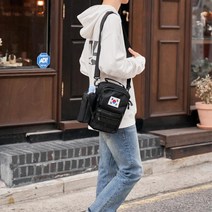 30대남자 여행 보조가방 크로스바디백 데일리남자크로스백 남자핸드폰가방 메신져백
