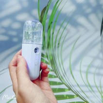 어메이징 미니 가습기 휴대용 세척쉬운 통세척 감성 스티커 필터없는 소형 보습 가습기, 화이트 B