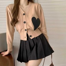 10대 20대 봄가을 데일리룩 귀여운 하트 가디건 상의 봄 가을 겨울