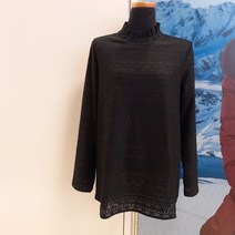 크로커다일레이디 부평점 레이스 원단의 심플한 블라우스 느낌의 편한 티셔츠