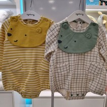 아가방 아가방 신축성 좋은 바디슈트로 귀여운 턱받이가 포인트