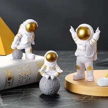 창의 우주인 작은 장식품 데스크톱 우주인 거실 텔레비전 캐비닛 어린이 방 배치 가구 장식 장식품, 골드 우주인