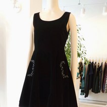 마젤 수입 프란시스 플라워 큐빅포켓 벨벳원피스 MAZEL