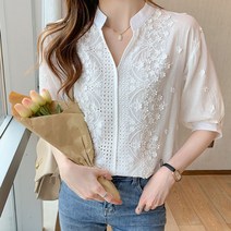 이지핏 좋은 퀄리티 브이넥 플라워 자수 펀칭 여성 블라우스 여성상의 블라우스 플라워블라우스 잔꽃블라우스 차르르블라우스 쉬폰블라우스 봄옷 프릴블라우스 패션의류 러블리블라우스 벌룬소매 레이스블라우스