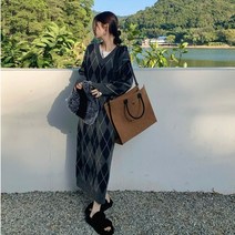 여성 루즈핏 아가일 니트원피스 겨울 롱 캐주얼