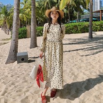 블랙 앤 화이트 백 사이드 플라워 플리스 원피스