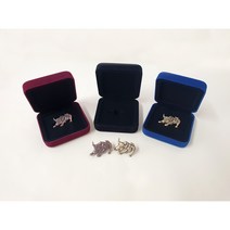 월스트리트 황소동상 뺏지