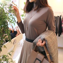 메리앤유 부드럽고 폭신한 기모텐셀 폴라넥 티셔츠