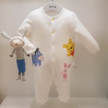 아가방 22가을 베이비페어! 디즈니 프랜즈들 푸우 피그렛 우주복! 신생아 맨피부에 입는 무형광 면 100% 좋아요 긴소매 바디슈트! 신생아는 롬퍼 우주복 참 좋아해