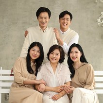 가족사진 2컨셉 100컷 촬영 [고화질 원본+액자] 서울 강서구 TheNew동행스튜디오, A_라이트