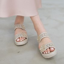 다잇템 [다잇템] 여성 스트랩 통기성 펀칭 꽃무늬 좋은 더블 슬리퍼