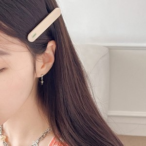헬로럭키 베이지 헤어핀