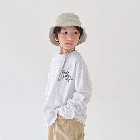 베리클로젯 러브 모어 긴팔 티셔츠