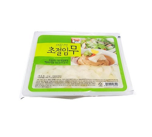 업소용 냉면김치: 여름철 인기 냉면의 필수 반찬