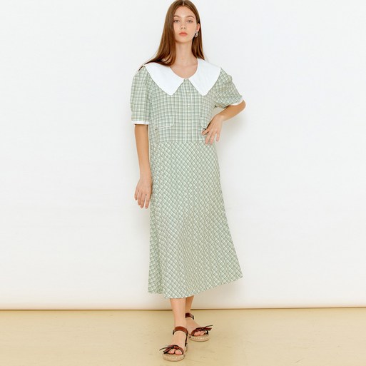 제너럴아이디어 러플 카라 체크 원피스 S22D04018