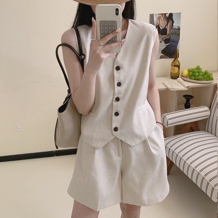 Yumico 여성 휴양지룩 루즈핏 조끼 반바지세트 봄 여름 바캉스 올드머니룩 고급 정장 세트 순면 베스트 핀턱 반바지 투피스 빅사이즈 출근룩 여행룩