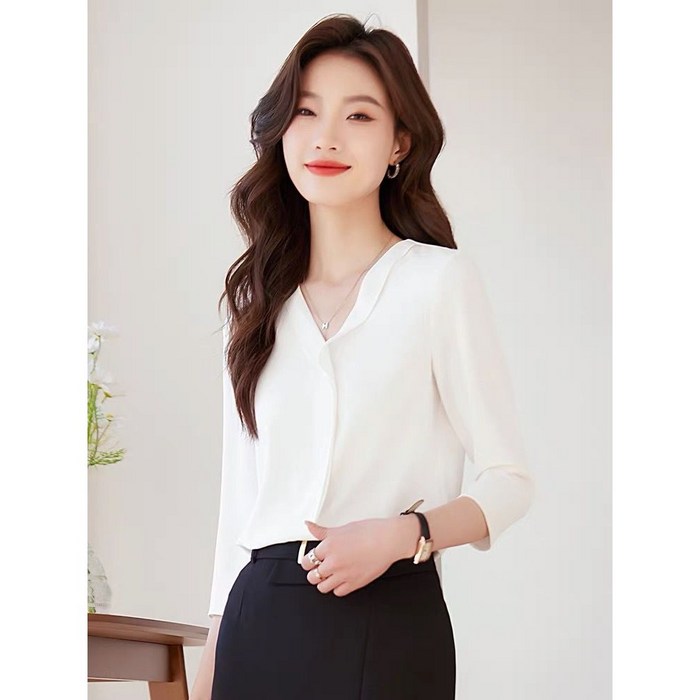 휠렉스 여성 가을 브이넥 심플 7부소매 쉬폰 블라우스 M252