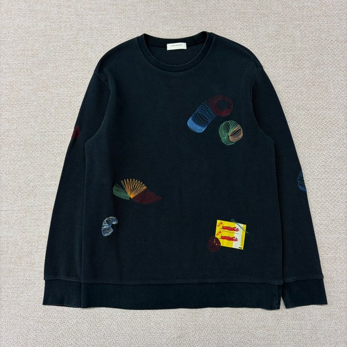 M471 커스텀멜로우 엠프로이더리 스웨트