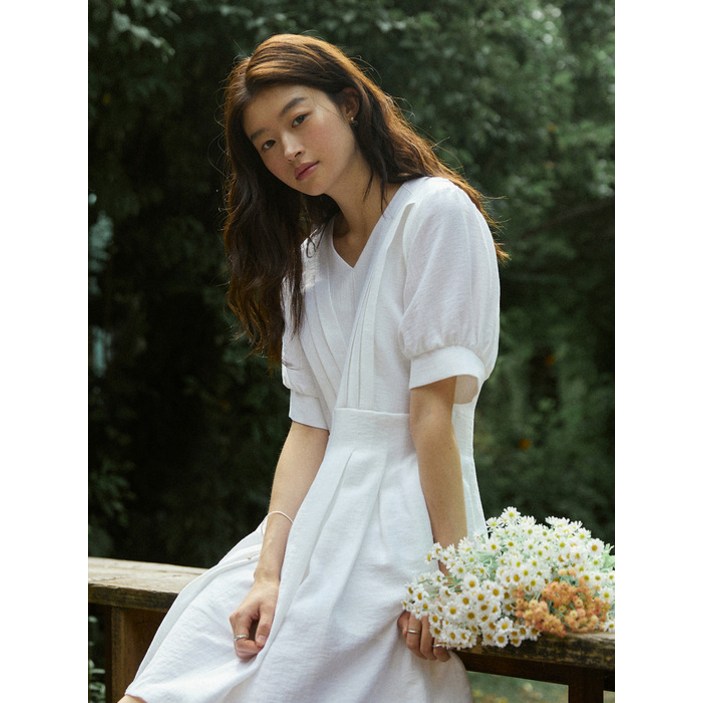 ADAUL Volume v neck mini dress offwhite
