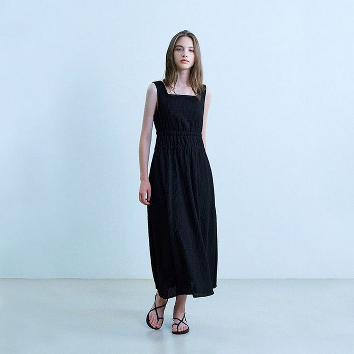 어다울 Hum middle shirring sleeveless long dress - black